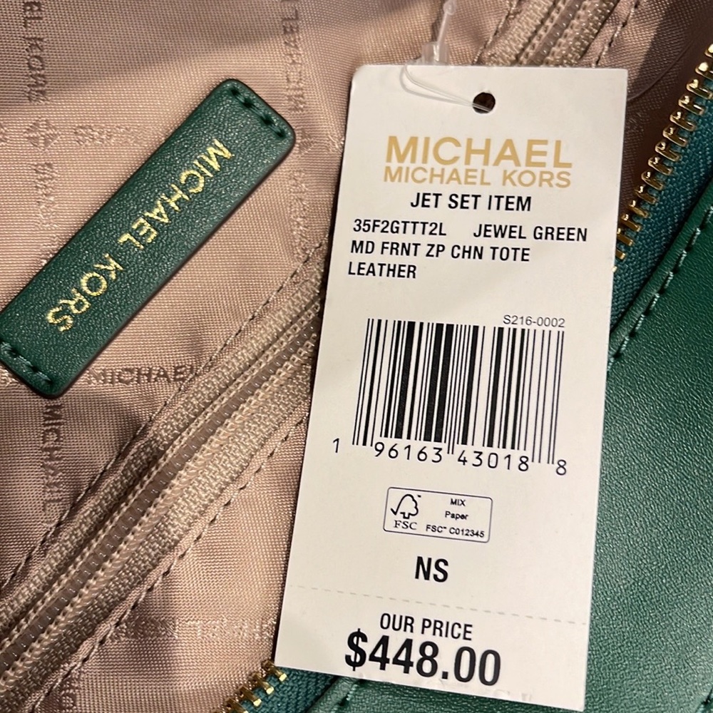 MICHAEL KORS
Jet Set Medium Front Zip Pebbled Leather Chain Tote Bag
Jewel Green - Picture 7 of 16